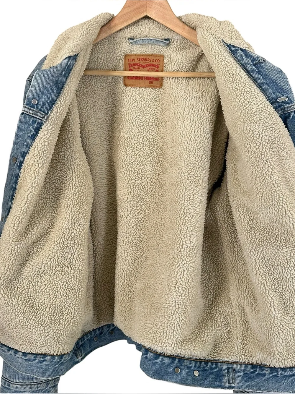 Levis Sherpa Lined Trucker Jacket Light Wash Denim Fleece Type III Unisex Large